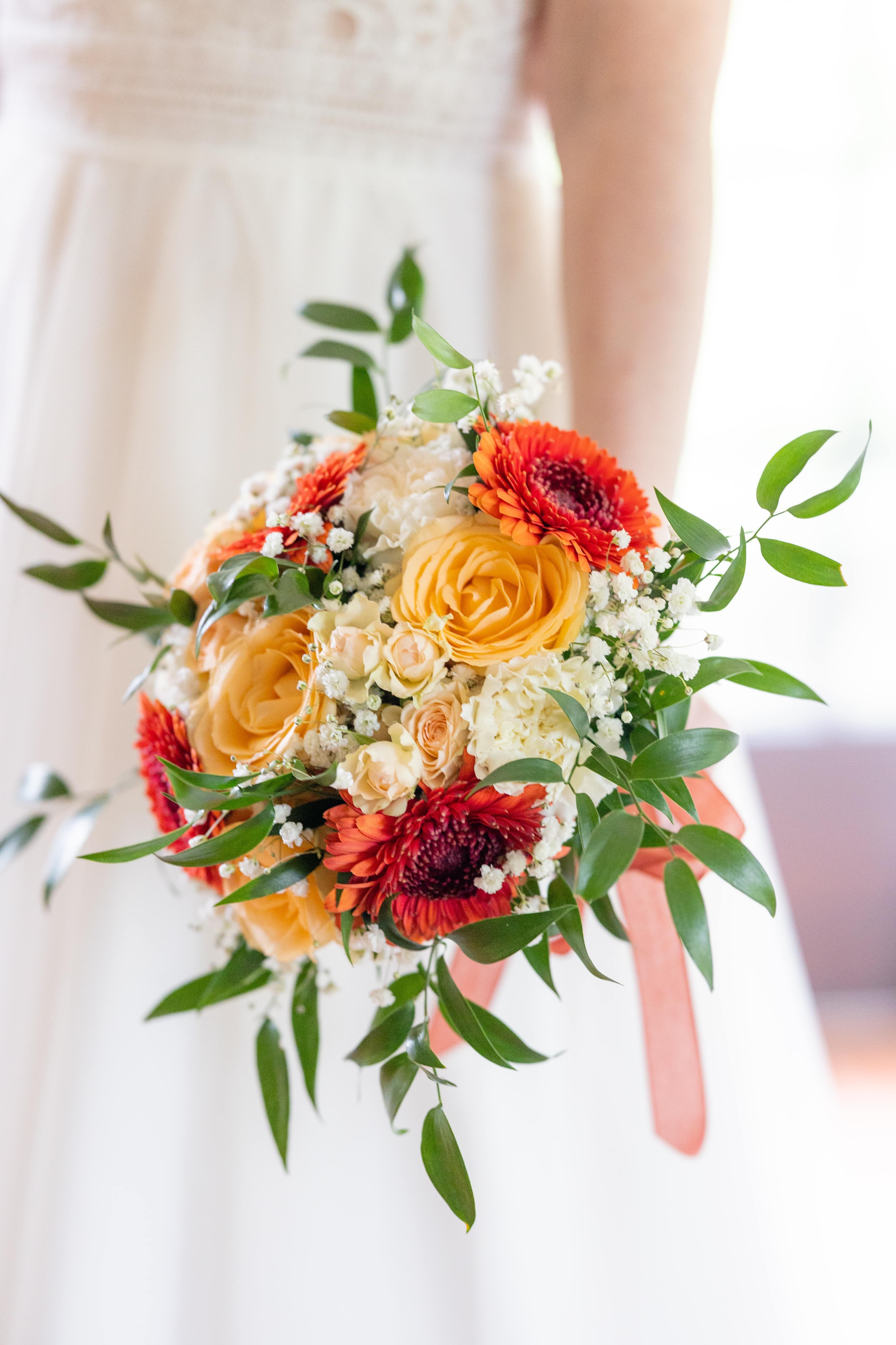 Bouquet de la mariée en framboise et pêche pour mariage Muret Auterive Caujac par fleuriste mariage A Fleur d'Art 