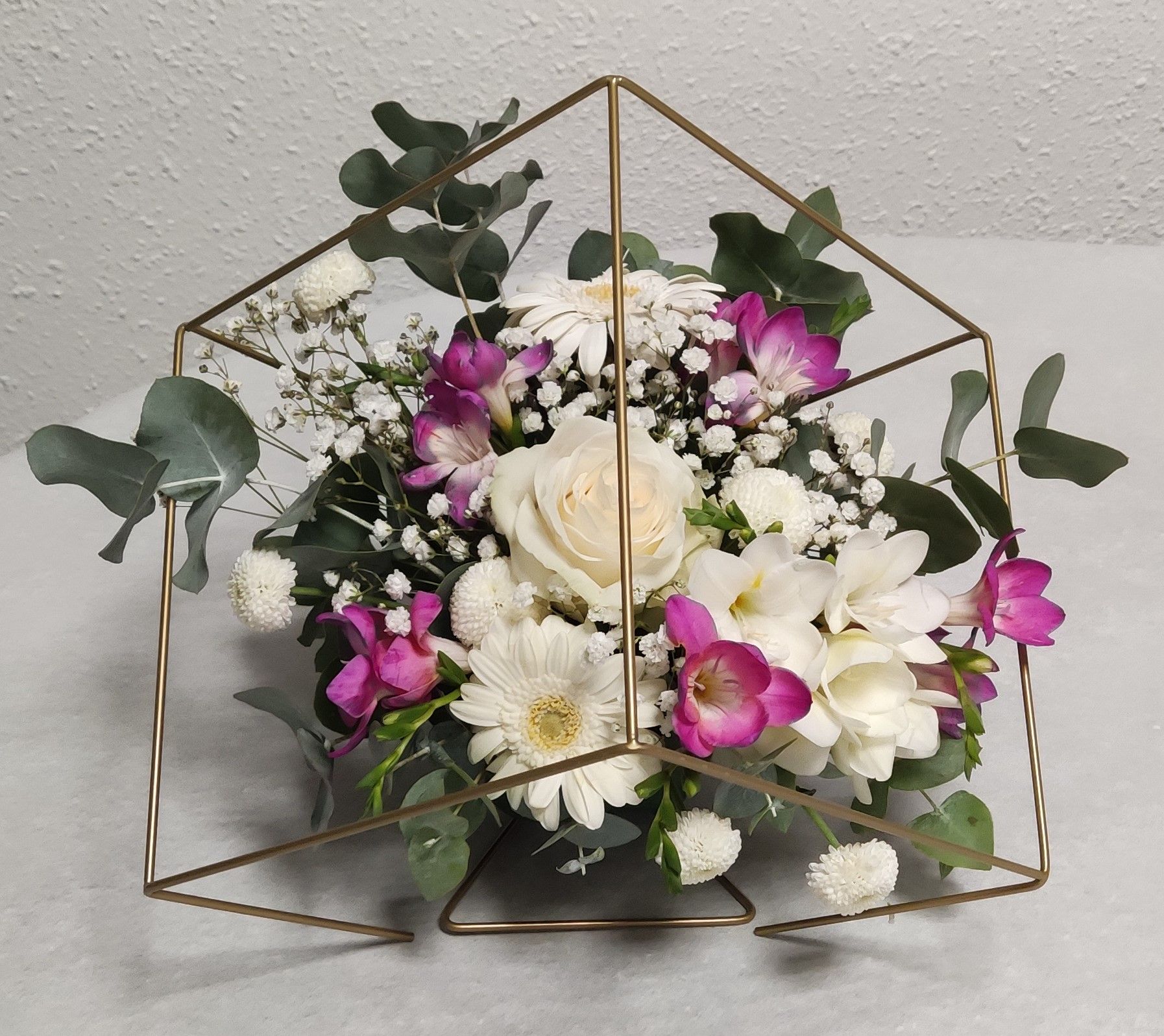 Support métallique doré pour mariage Toulouse, mariage Cintegabelle par fleuriste mariage A Fleur d'Art