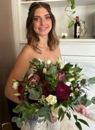 Bouquet de mariage en bordeaux et grosses fleurs par fleuriste mariage A Fleur d'Art Tina Black