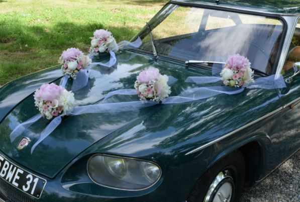 Décoration voiture des Mariés - Voiture Fleuri Mariage - A Fleur D'art 