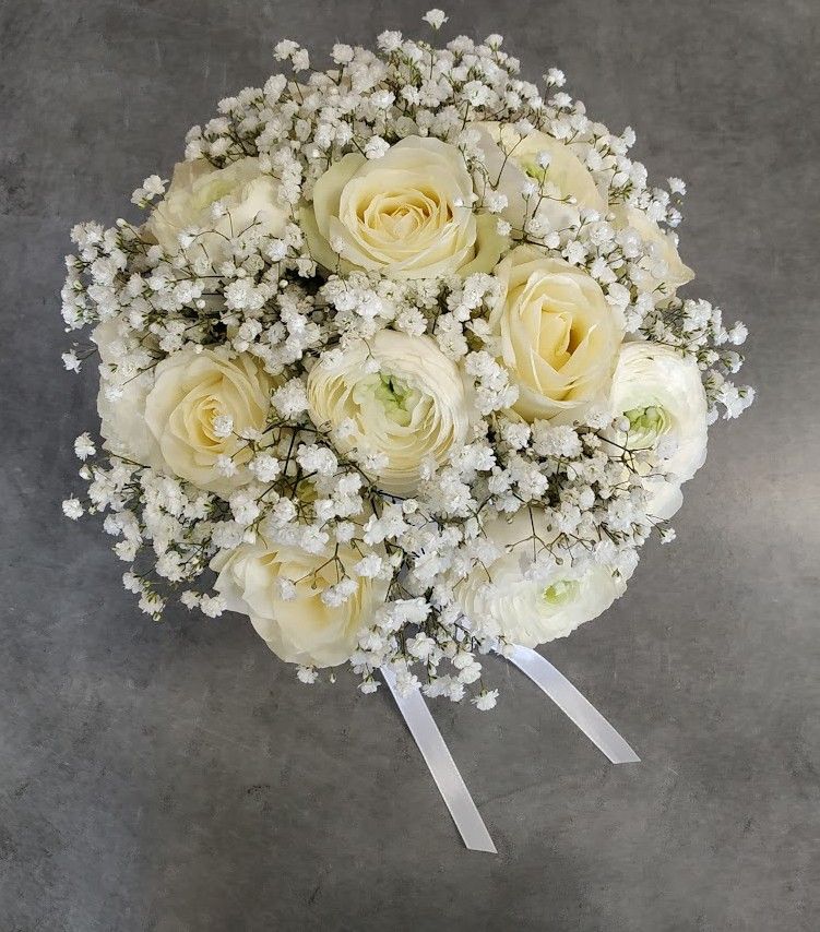 Bouquet de mariage tout blanc avec gypsophile par artisan fleuriste spécial mariage A Fleur  d'Art Caujac