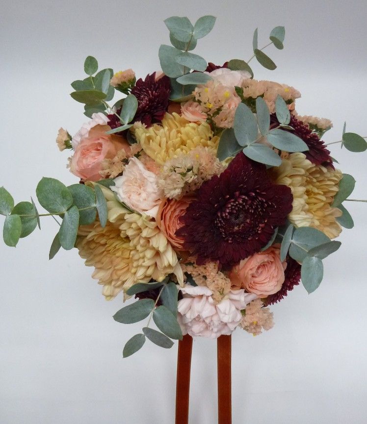 Bouquet de mariage couleurs ocre et terra cotta par fleuriste mariage Toulouse 31 A Fleur d'Art Tina Black