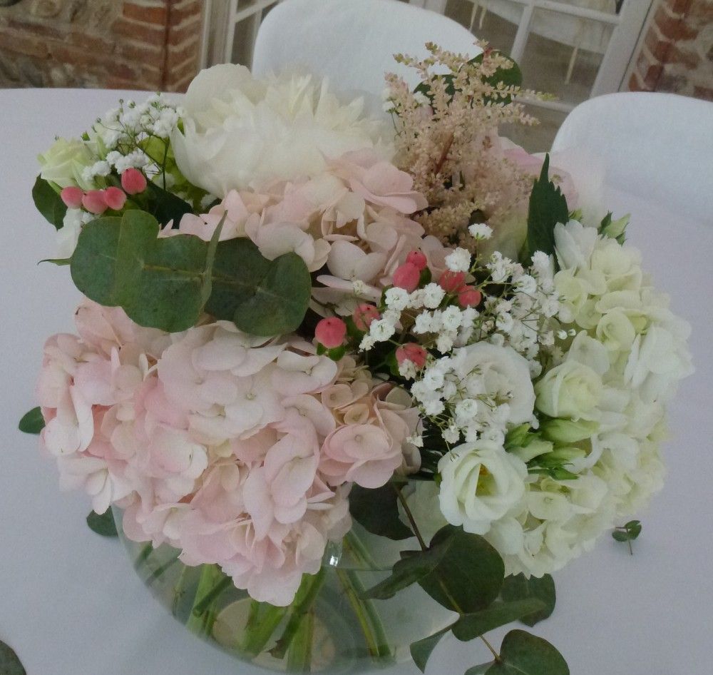 Aquarium et hortensias pour mariage Moulin De Rudelle