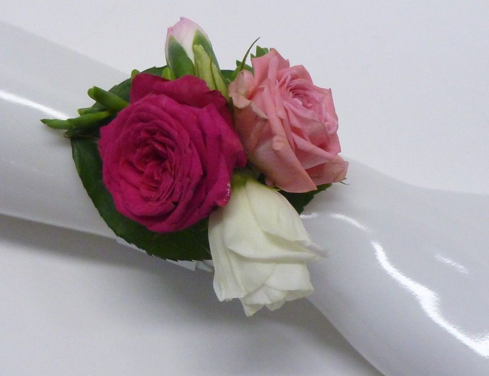 Bracelet de fleurs pour mariage fleuriste Toulouse A Fleur d'Art