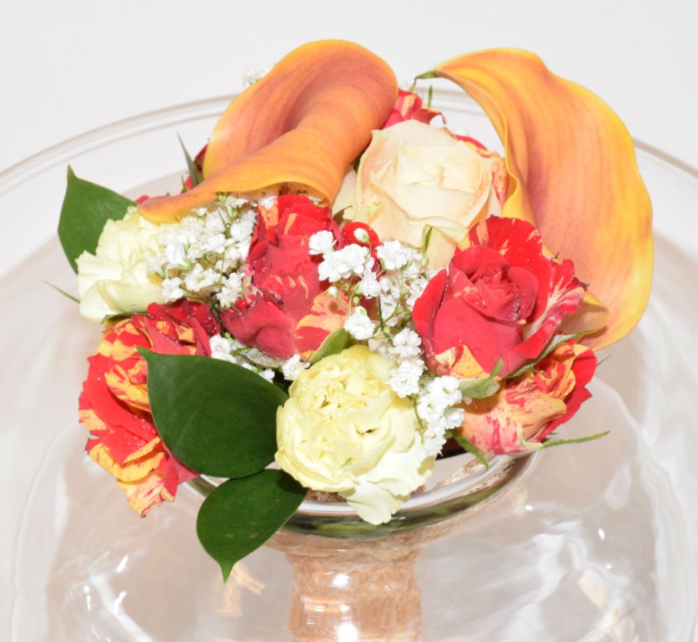 Bouquet pour demoiselle d'honneur mariage couleur corail et automne par fleuriste mariage toulouse