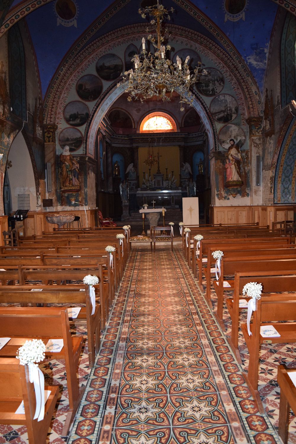 Bouquet Eglise- Banc eglise - Décoration Eglise Mariage - A Fleur d'Art - Artisan Fleuriste Mariage 